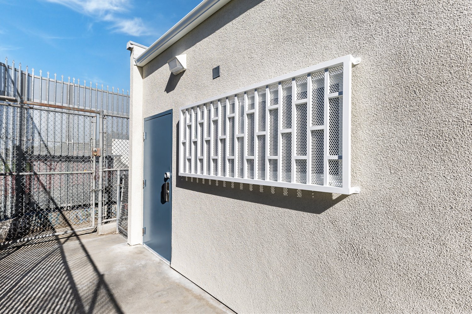 Side entry door and exterior wall