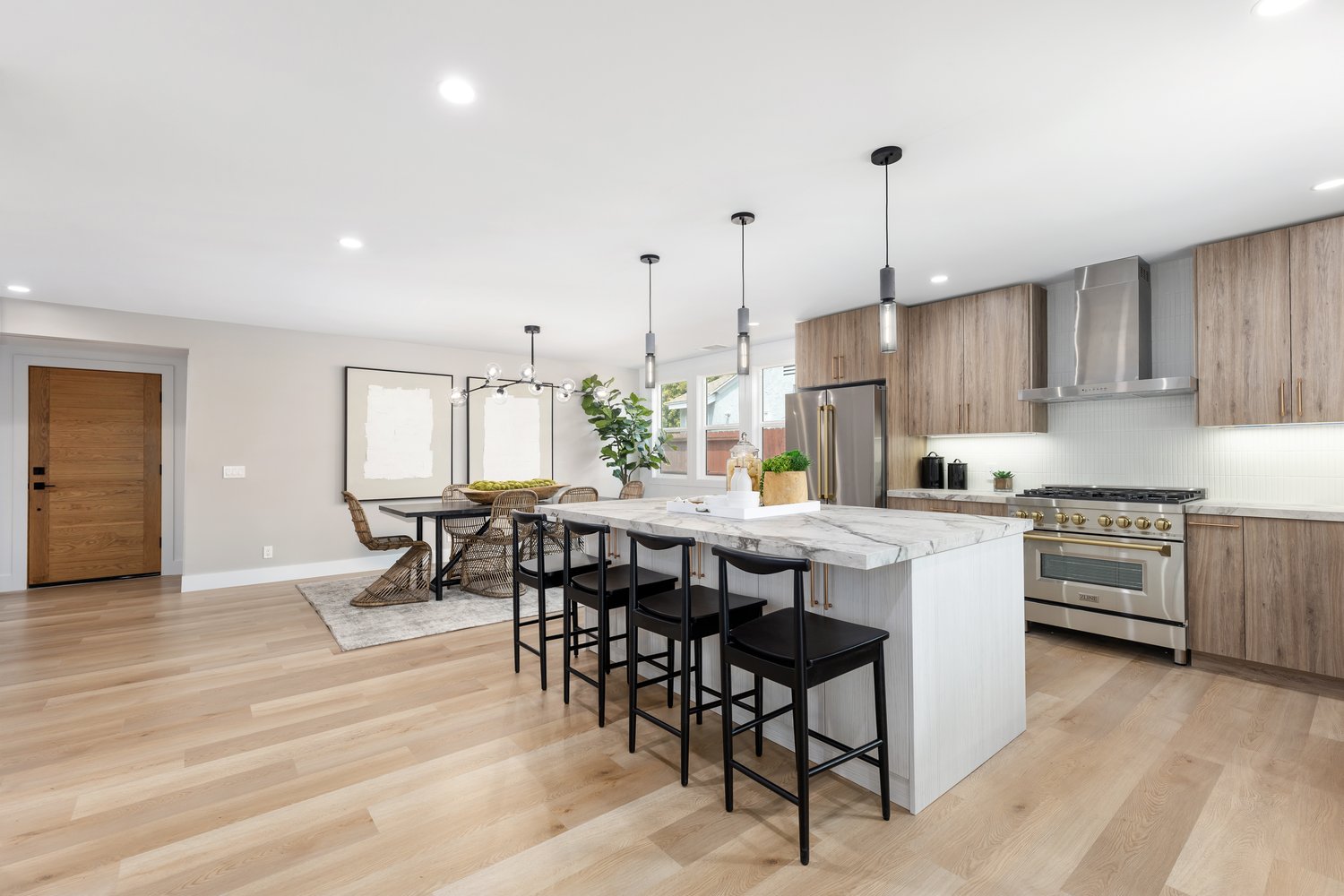 Modern kitchen in Long Beach