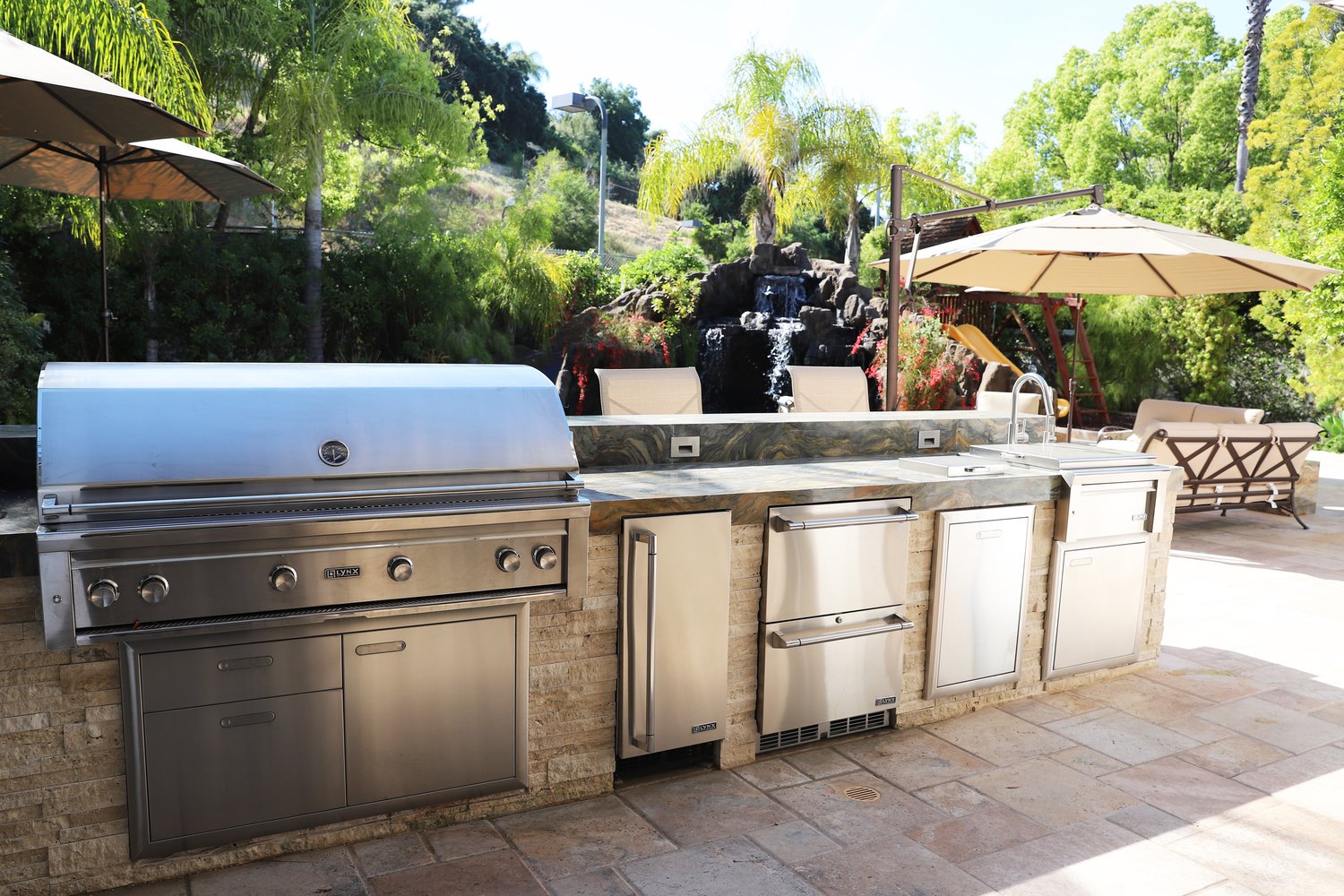 Outdoor kitchen and patio